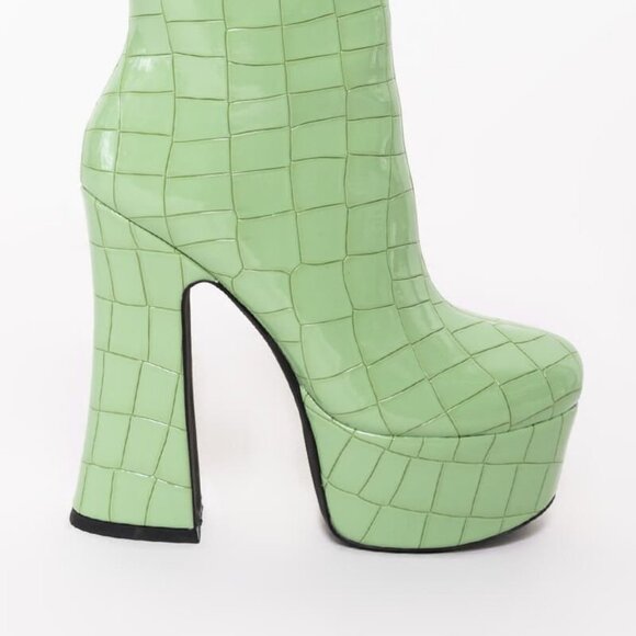 AZALEA WANG COME AND GET IT  CHUNKY BOOTIE IN GREEN ( BRAND NEW !!!! ) - Picture 5 of 9